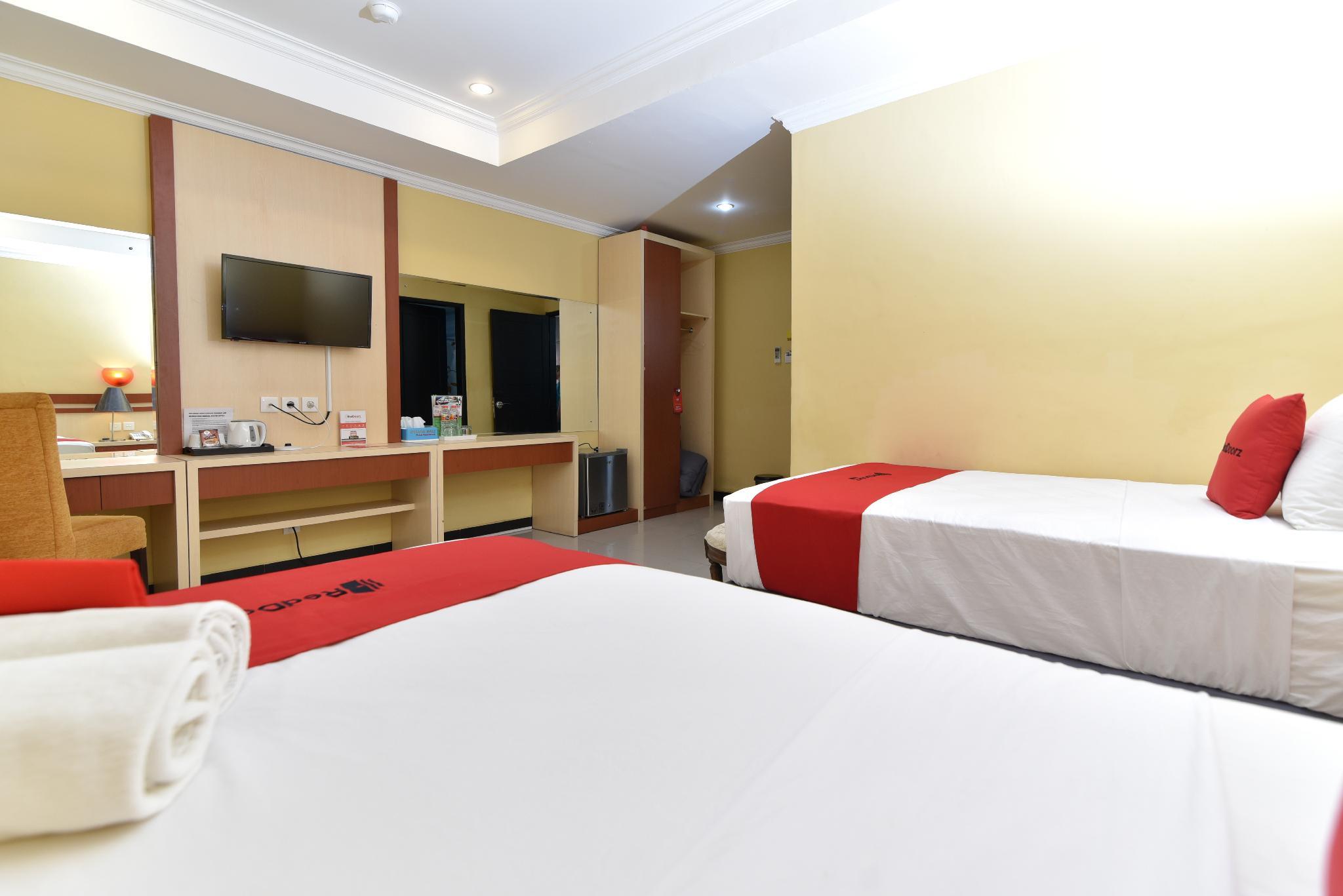 Reddoorz Plus Near Mall Bali Galeria 2 Denpasar  Luaran gambar