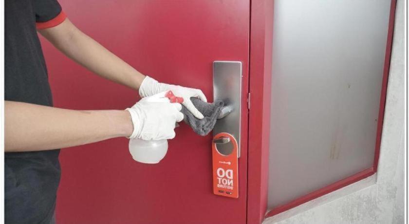 Reddoorz Plus Near Mall Bali Galeria 2 Denpasar  Luaran gambar