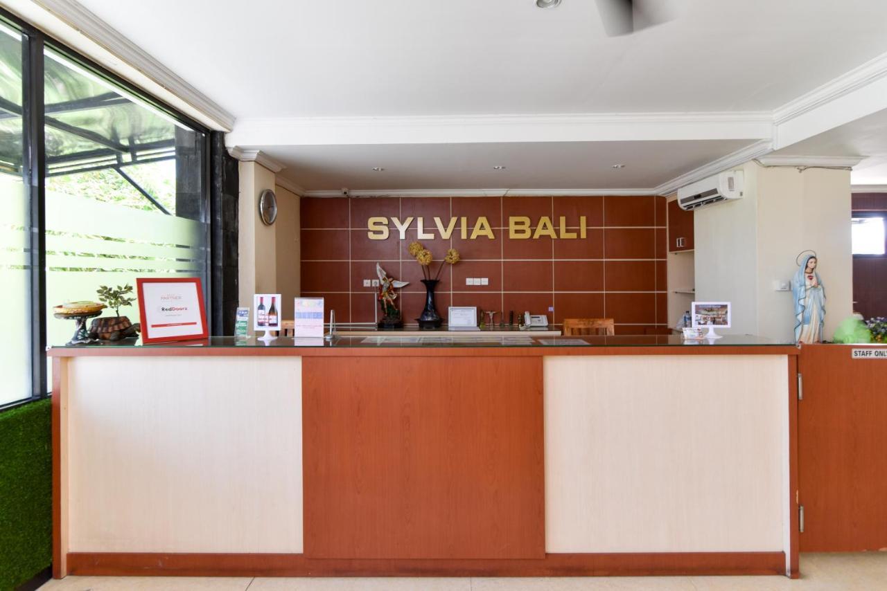 Reddoorz Plus Near Mall Bali Galeria 2 Denpasar  Luaran gambar