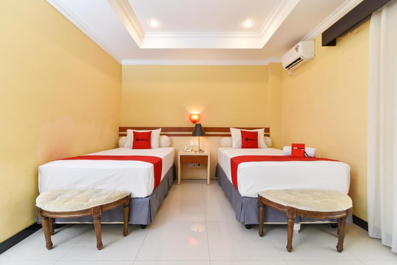 Reddoorz Plus Near Mall Bali Galeria 2 Denpasar  Luaran gambar