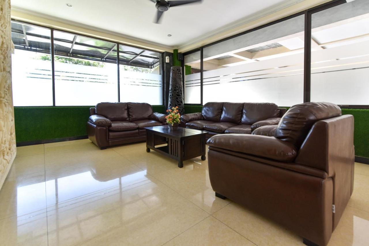 Reddoorz Plus Near Mall Bali Galeria 2 Denpasar  Luaran gambar
