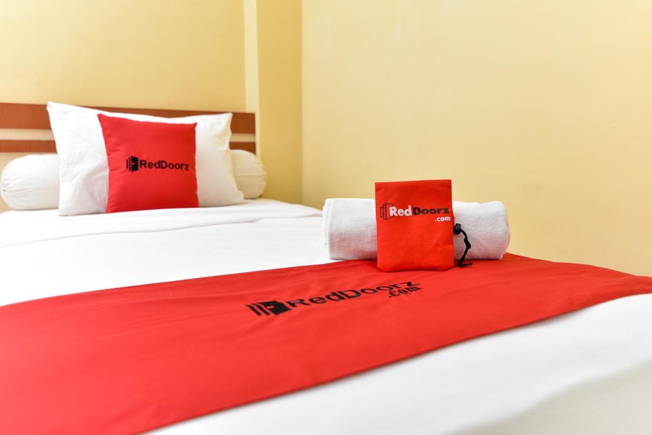 Reddoorz Plus Near Mall Bali Galeria 2 Denpasar  Luaran gambar