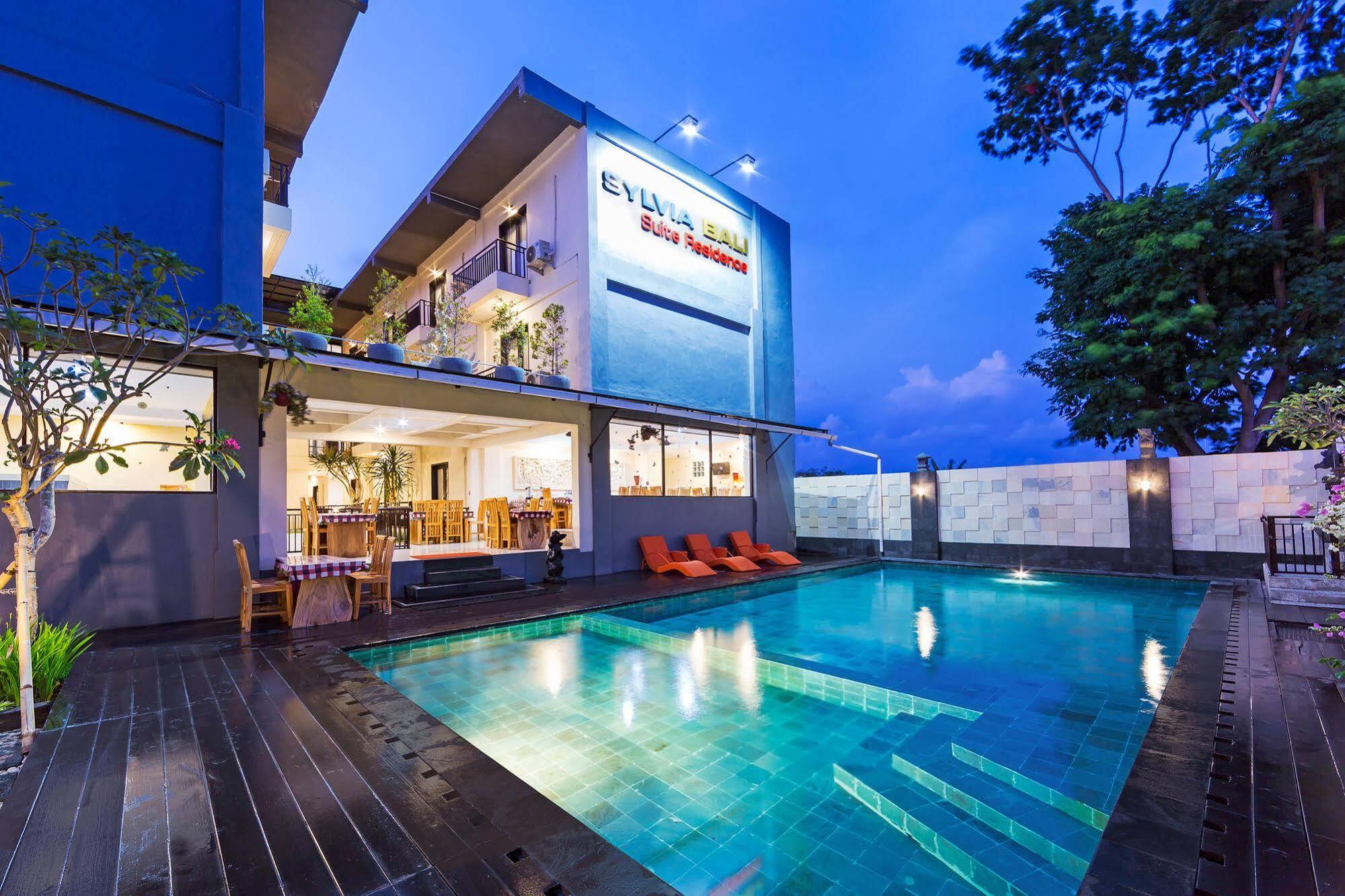 Reddoorz Plus Near Mall Bali Galeria 2 Denpasar  Luaran gambar