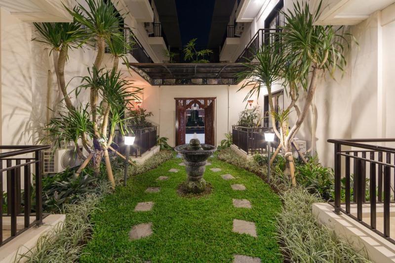 Reddoorz Plus Near Mall Bali Galeria 2 Denpasar  Luaran gambar